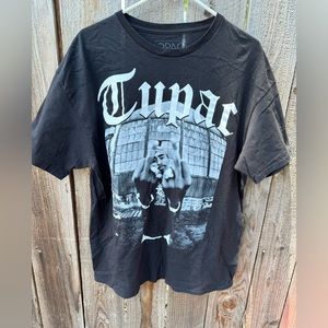 2Pac GRAPHIC TEE ( Used)